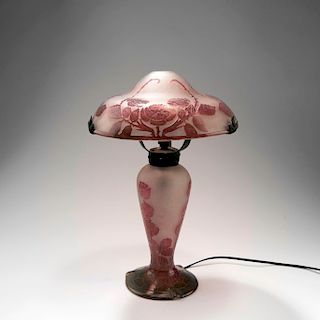 Roses sauvages' table light, 1918-21