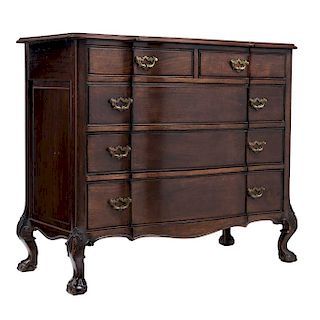 A CHIPPENDALE STYLE WOOD COMMODE, 19TH CENTURY. 