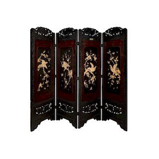 A MEIJI PERIOD, SHIBAYAMA STYLE, CARVED AND EBONIZED WOOD SCREEN, JAPAN, EARLY 20TH CENTURY. 