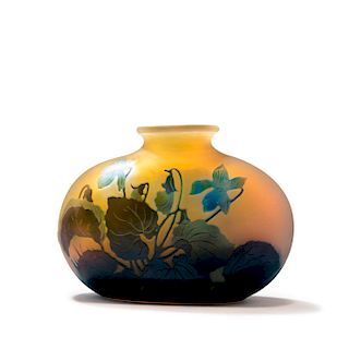 Violettes' vase, 1920s