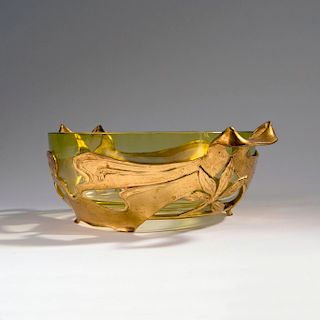 Chestnut' bowl with two handles, c. 1900
