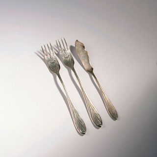 2 forks, 1 fish knife '3001', 1901/02