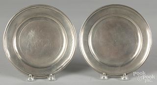 Pair of Connecticut pewter plates