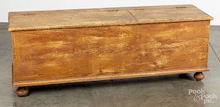 Pennsylvania ochre grain decorated wood box