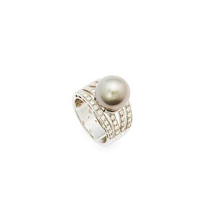 18k Pearl Diamond Ring