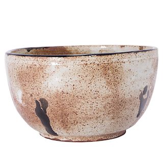A 20th century Japanese art pottery bowl.