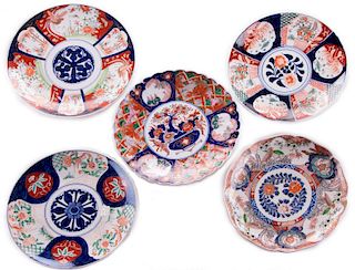 Five Japanese Imari dishes.