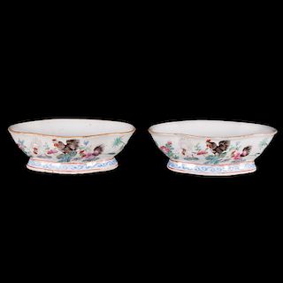 Pair of 19th century Chinese bowls.