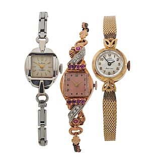 LADY'S RETRO YELLOW OR WHITE GOLD DRESS WATCHES