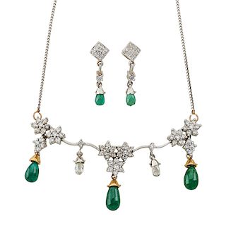 EMERALD, DIAMOND & WHITE GOLD NECKLACE & EARRINGS
