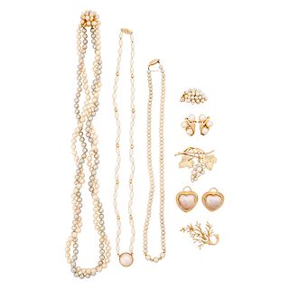 FRESHWATER CULTURED PEARL & YELLOW GOLD JEWELRY