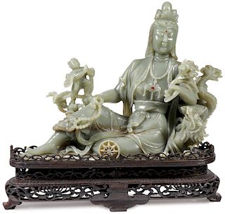 IMPRESSIVE CHINESE CARVED JADE FIGURE OF GUANYIN