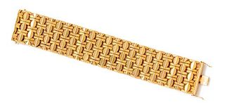 A Retro 18 Karat Yellow Gold Fancy Link Bracelet, Italian, 59.75 dwts.