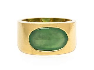 An 18 Karat Yellow Gold and Jadeite Jade Ring, 9.85 dwts.