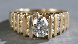 1 ct round brilliant cut diamond ring in 14kt gold