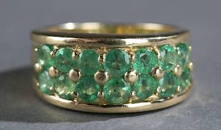 Emerald and 14kt gold ring