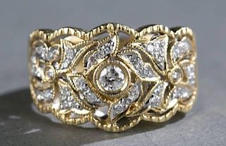 Diamond and 18kt yellow gold ladies band