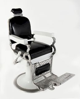 E. Berninghaus Co. Hercules Barber Chair