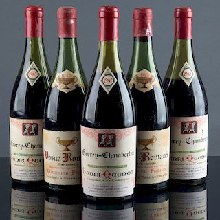 Lote de 12 vinos franceses. Consta de: 5 Vosne-Romanée. Cosecha 1945 y 7 Gevery-Chambertin. Cosecha 1947.
