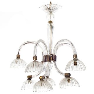 Candil. Italia. Años 40. Electrifiado para 10 luces. Diseño Archimede. Elaborado en cristal. Con brazos curvos, arandela florales.