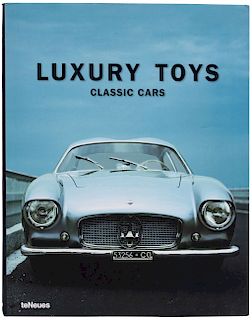 Tumminelli, Paolo. Luxury Toys Classic Cars. Kempen: TeNeus, 2008. 4o. marquilla, 219 p. Encuadernado en pasta dura.