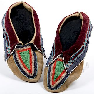 Lenape [Delaware] Beaded Hide Moccasins, From the collection of Art Gerber, Indiana