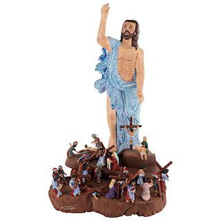 Roxana y Jesus Hernández. Cristo Resucitado y Via Crucis. Madera. 74 cm. x 45 cm. x 40 cm.