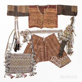 Philippines Warrior's Costume, Mindanao, Davao Province, Bagobo, c. 1900 or earlier, comprising an ornately decorated woven banana fib