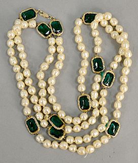 Chanel necklace, pearls with green chiclets crystal stones, signed on round metal tag: Chanel CC 1981, in a black Chanel box.