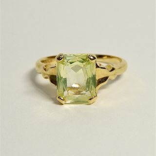 14K Yellow Gold Lime Quartz Lady's Ring