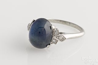 14K white gold sapphire cabochon ring