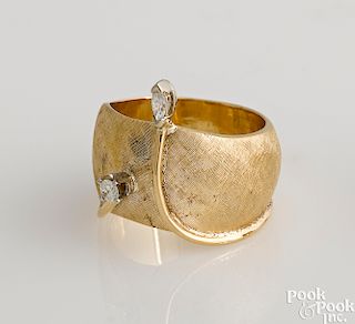 14K yellow gold and diamond ring