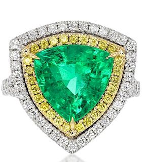 18k Gold 5.63ct Trillion Emerald & Diamond Ring