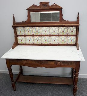 ENGLISH VICTORIAN WASHSTAND WITH TILE