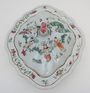 CHINESE EXPORT PORCELAIN COVERED DISH