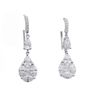 18k Gold 4.27 TCW VS/G-H Diamond Dangle Earrings