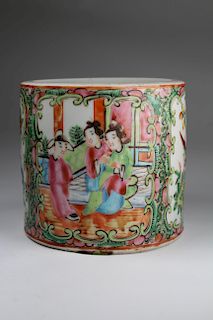 Chinese Rose Medallion Porcelain Brush Pot