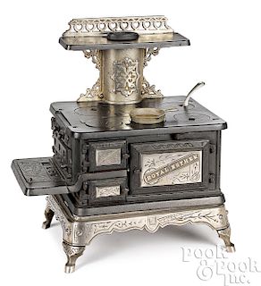 Mt. Penn Stove Works Royal Esther toy stove