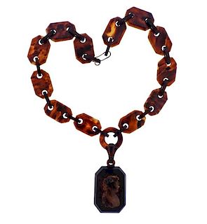 Brown Stone Link Cameo Pendant Necklace 