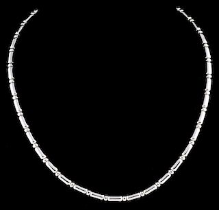 AN 18K WHITE GOLD ITALIAN CHAIN NECKLACE