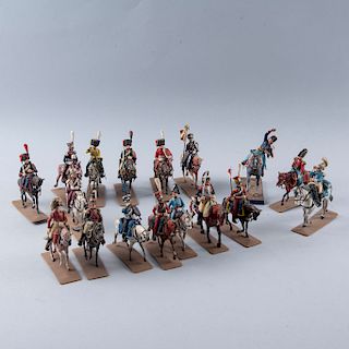 Colección de soldados a caballería de húsares. Siglo XX. Elaborados en resina policromada. Piezas: 17