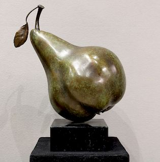 Popliteo Pear Bronze by Montoya & Ortiz