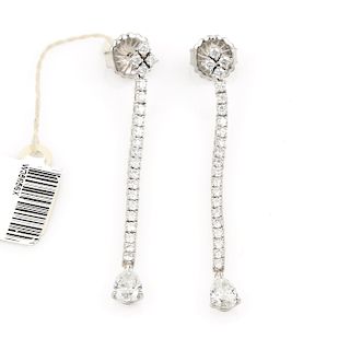 18Kt White Gold Diamond Dangle Earrings