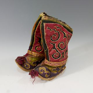 ANTIQUE CHINESE SILK WOMENS BIND FEET SHOES - QING DYNASTY