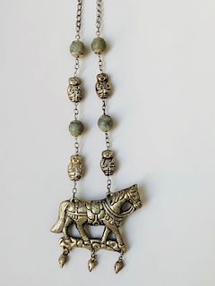 A CHINESE VINTAGE  NECKLACE