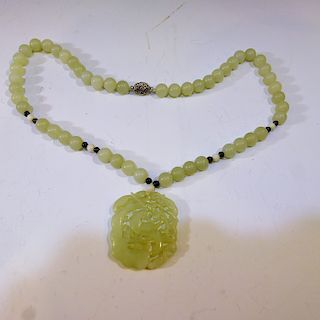 CHINESE ANTIQUE JADE PENDANT NECKLACE