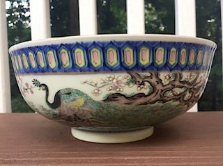 A CHINESE ANTIQUE FAMILLE ROSE PORCELAIN BOWL,19C