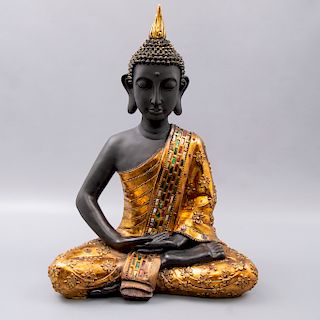 Príncipe Siddharta Gautama (Buda). Origen oriental. Siglo XX. Elaborado pasta. Con esmalte dorado y simulantes de colores.