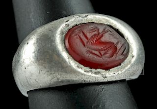 Roman Silver and Carnelian Intaglio Ring - 7.6 G