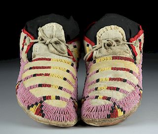 Early 20th C. Native American Plains Beaded Moccasins